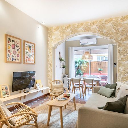 Spacious & Sunny Apt With Terrace In The City Center バルセロナ エクステリア 写真