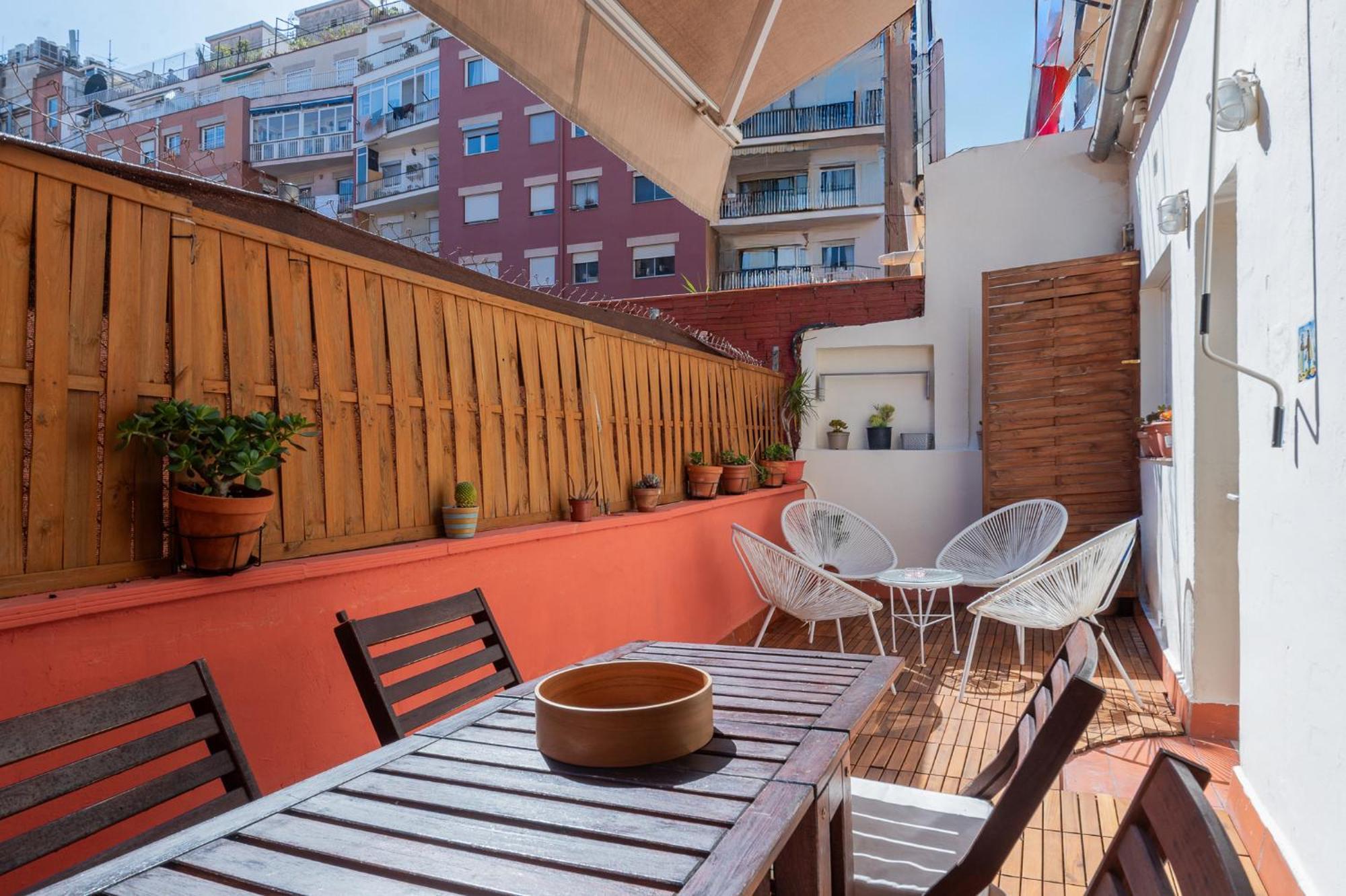 Spacious & Sunny Apt With Terrace In The City Center バルセロナ エクステリア 写真