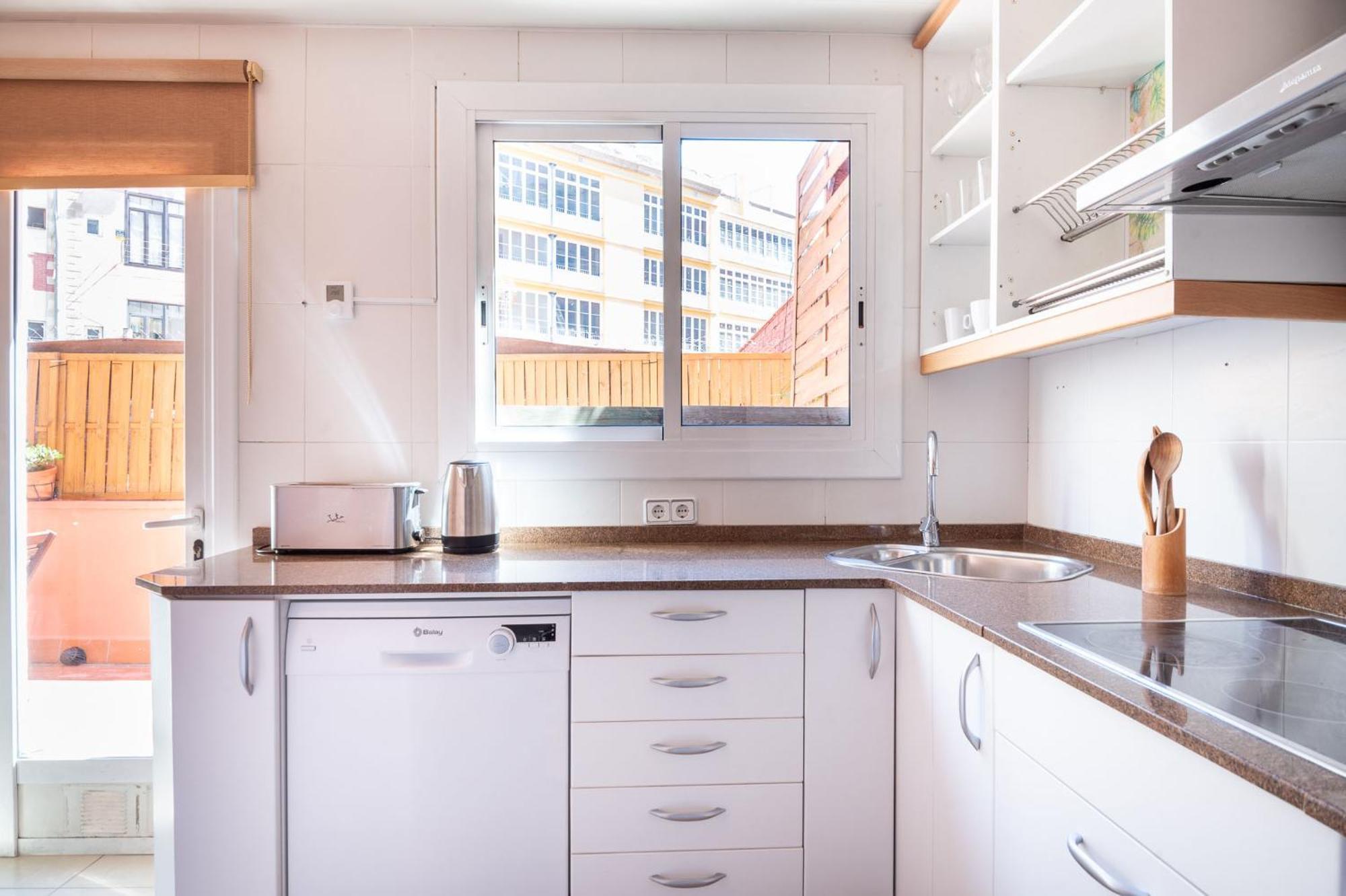 Spacious & Sunny Apt With Terrace In The City Center バルセロナ エクステリア 写真