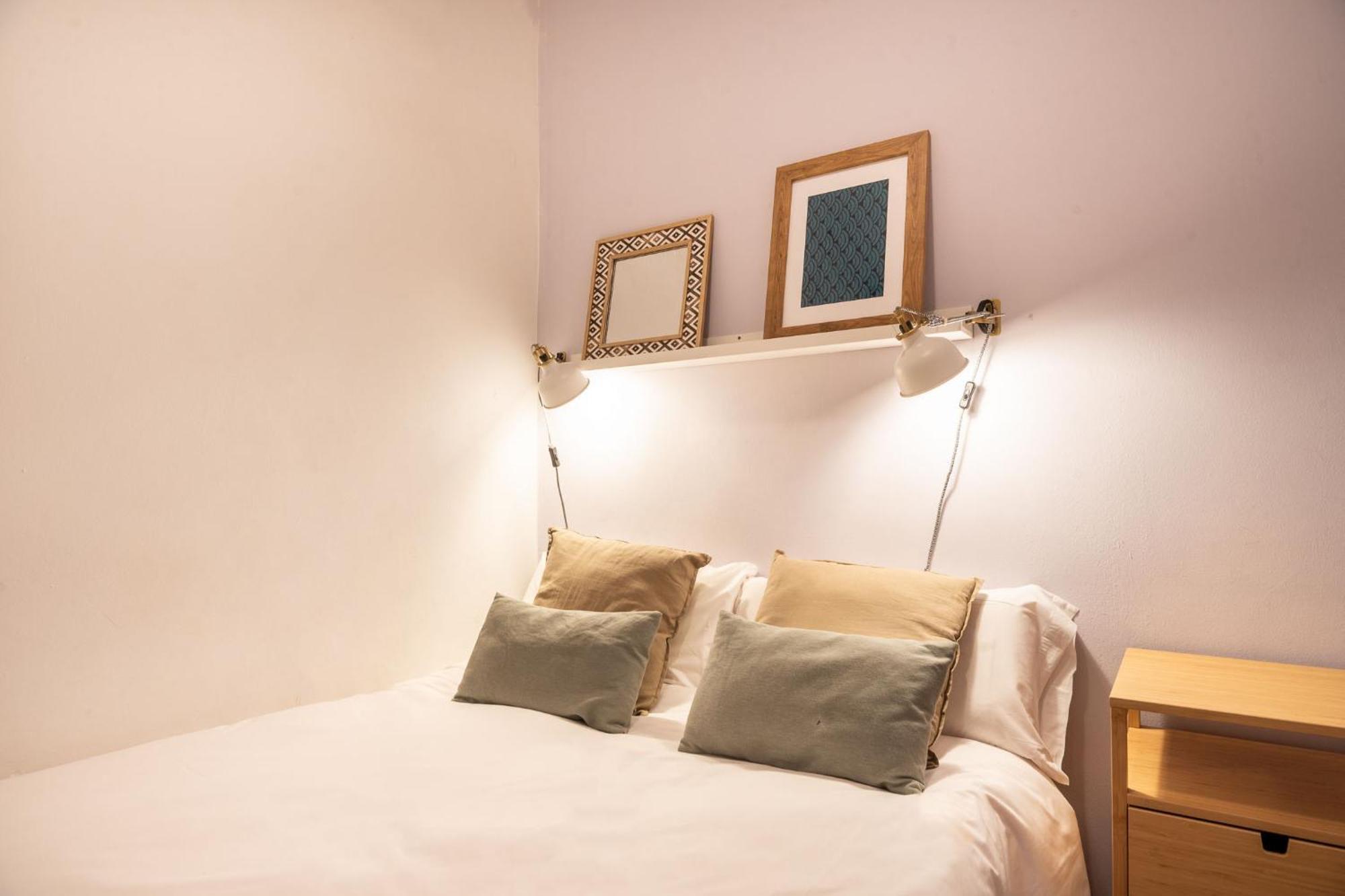 Spacious & Sunny Apt With Terrace In The City Center バルセロナ エクステリア 写真