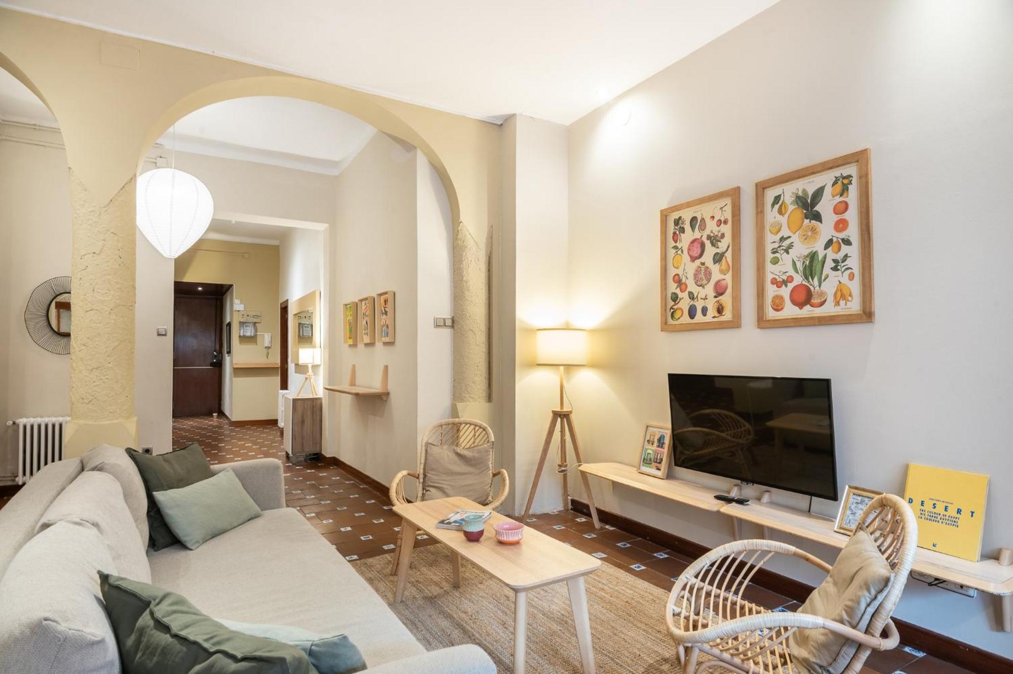 Spacious & Sunny Apt With Terrace In The City Center バルセロナ エクステリア 写真